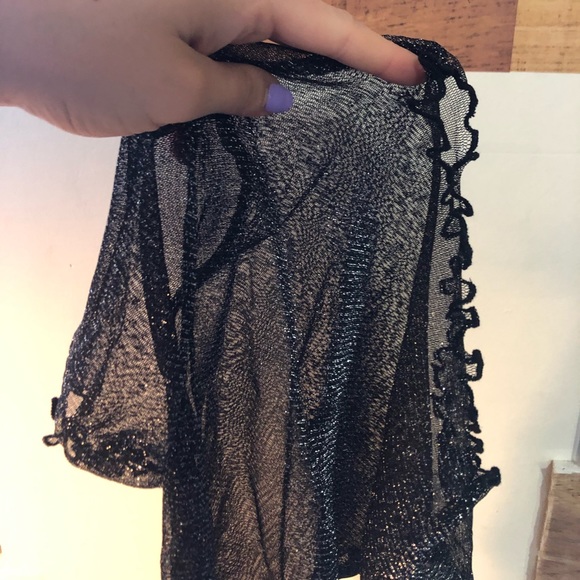 Sheer SHEIN top - Picture 2 of 3